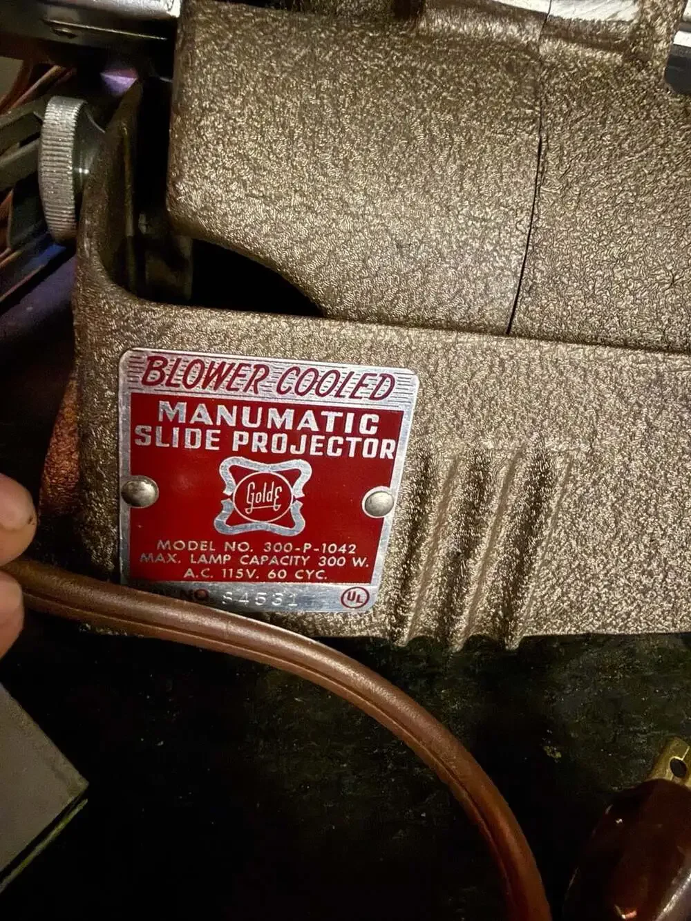 GoldE Manumatic Model 300-P-1042 Blower Cooled Slide Projector